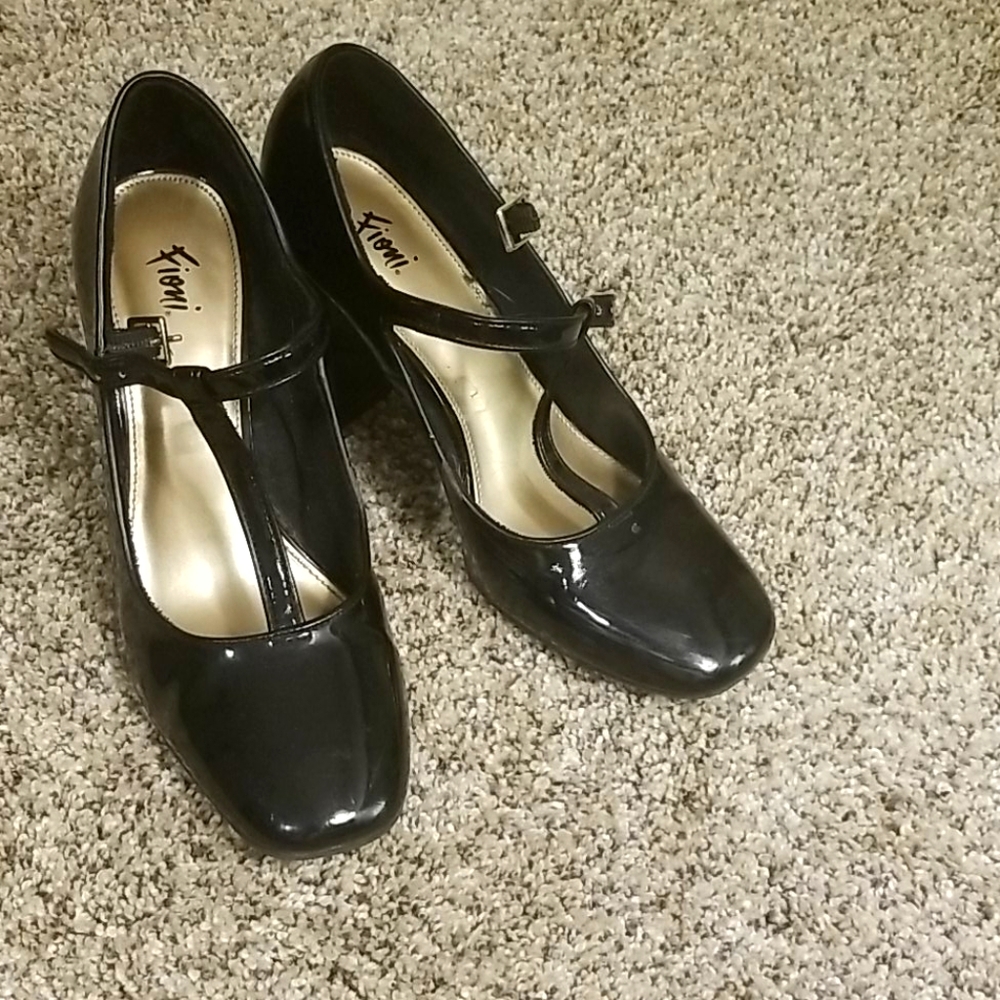 Patent leather heels 5/$35